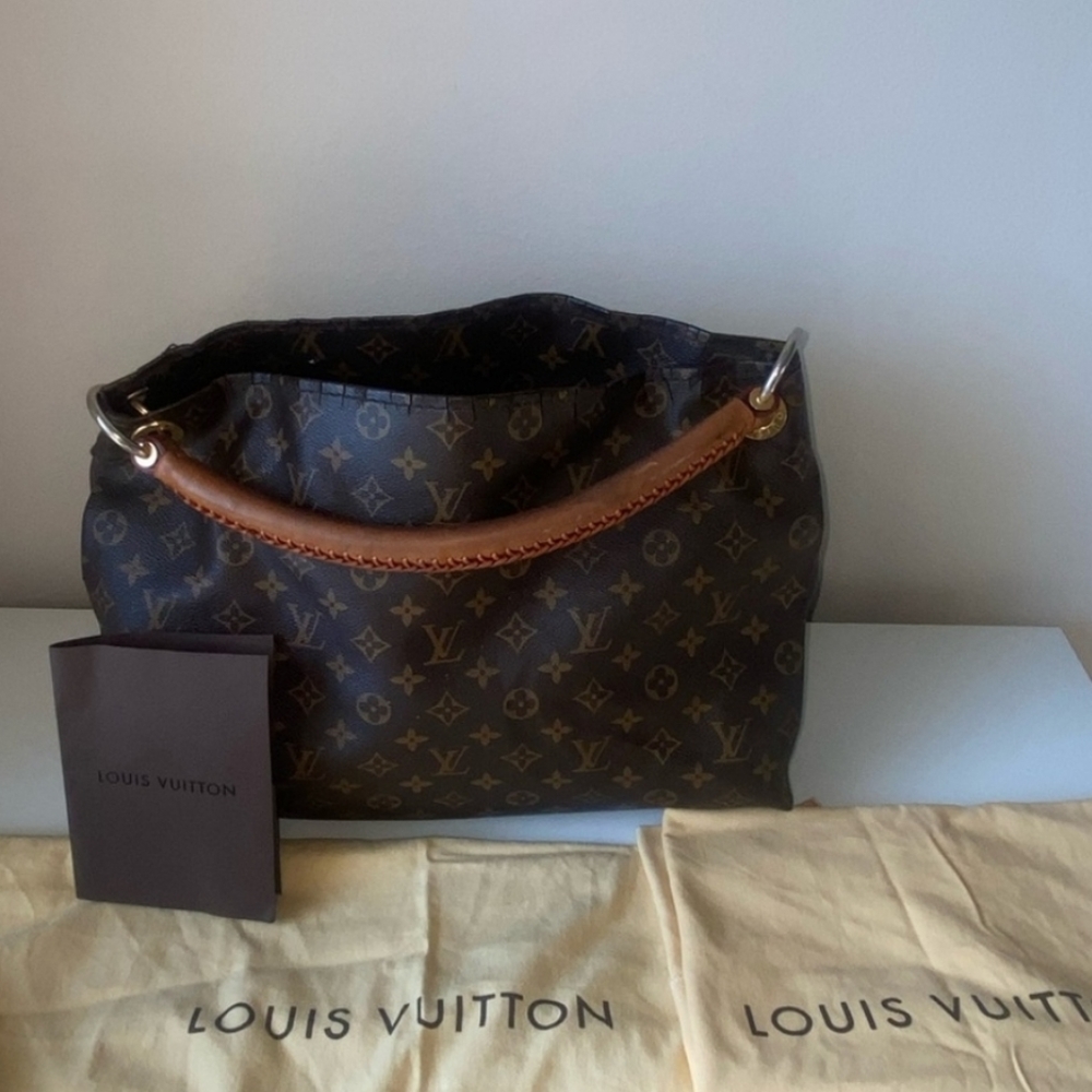 Authentic Louis Vuitton Monogram Artsy